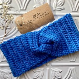 Crochet ear warmer -twist